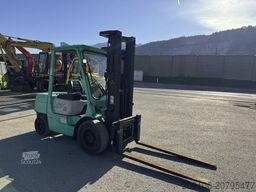 MITSUBISHI FD 35 Triplex Freihub Mast