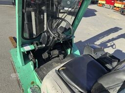 MITSUBISHI FD 35 Triplex Freihub Mast