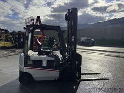 NISSAN Q02L25CU Zinken Seitenschieber