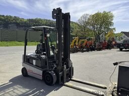 NISSAN 1Q2L25Q *Triplex+Kool Reachforcks*2960 h Top