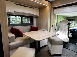 Volvo FH 540 Jong gebrukt 7 paards plus living pop-ot...