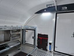 Brian James Trailers geschlossener Fahrzeugtransporter Show Sport Neu