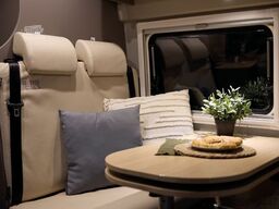 LMC Innovan 70 603 mit Aufstelldach & Standklima