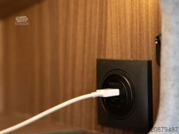 LMC Cruiser T740 EL sofort Verfügbar,3e+4e Sitzplatz