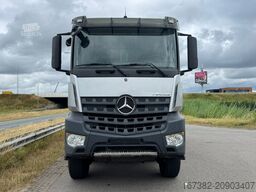 Mercedes-Benz Arocs 4848 8x8