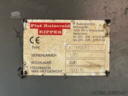 Mercedes-Benz Arocs 4848 8x8