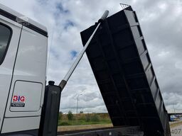 Mercedes-Benz Arocs 4848 8x8