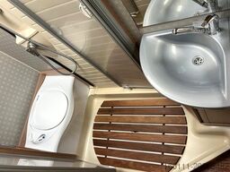 BÜRSTNER Quattro iT 664 - Hubbett -  - Solar