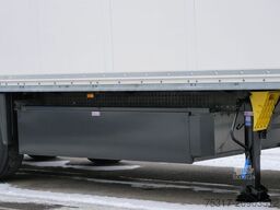 SCHMITZ CARGOBULL SKO 24/ DOPPELSTOCK / LIFTACHSE /2,70 ZURRINGE