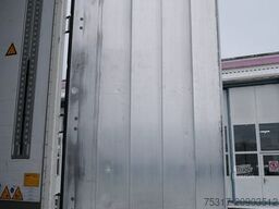 SCHMITZ CARGOBULL SKO 24/ DOPPELSTOCK / LIFTACHSE /2,70 ZURRINGE