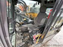 VOLVO Raupenbagger ECR235EL Verstell OilQuick OQ70/55