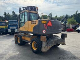 VOLVO EW140 C 2x Schaufeln Oilquick