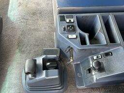 MERCEDES-BENZ Actros 1835 V6 4X2 Platform EPS 3 Pedal Retarder