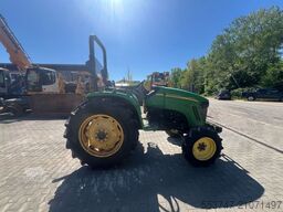 John Deere 4520