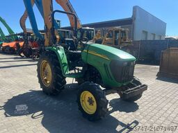 John Deere 4520