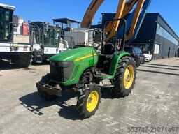 John Deere 4520