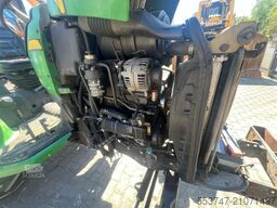 John Deere 4520