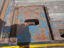 Pacton 3 axle Flatbed trailer with twistlocks mega