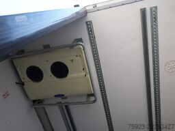 LAMBERET 3 Axle frigo trailer Carrier Vector 1950 Bi-Temp