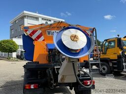 Mercedes-Benz Unimog U 527