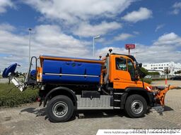 Mercedes-Benz Unimog U 527