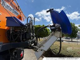 Mercedes-Benz Unimog U 527