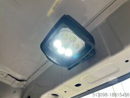 VOLKSWAGEN CRAFTER BOTTREGALS. AUTOMATIK NAVI ACC STANDHZG.