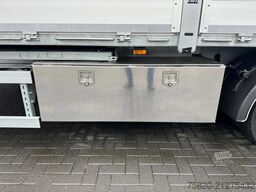 A&D BELGIE 2 ASSER SEMIE HYDRAULISCH GESTUURD