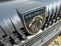 PEUGEOT Boxer  Hochraum 9 Sitzer L3H2 verglast BlueHDi