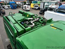John Deere WT56/T560HM Mähdrescher *verunfallt*