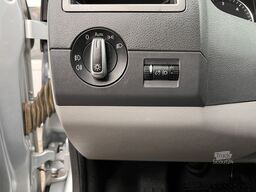 Volkswagen Transporter 2.0 TDI L2H1 4Motion DC Automaat 2x...