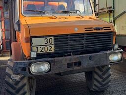 Cisterni tovornjak UNIMOG U 1700 L Tankwagen 435
