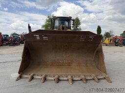 Liebherr L586 2plus2