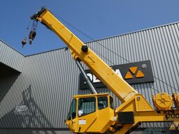 Grove RT700E