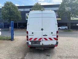 Mercedes-Benz Sprinter 213