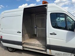 Mercedes-Benz Sprinter 213