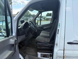 Mercedes-Benz Sprinter 213