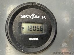 Skyjack SJ6826RT 4x4 Diesel, 9.9 Meter, 1.205 H