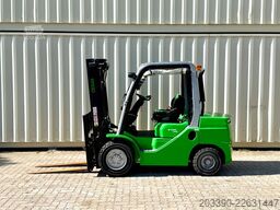 CESAB M330DV Diesel / 3 T  / 2025 BJ / 284 H / Waage