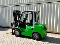 CESAB M330DV Diesel / 3 T  / 2025 BJ / 284 H / Waage