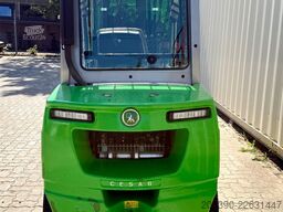 CESAB M330DV Diesel / 3 T  / 2025 BJ / 284 H / Waage