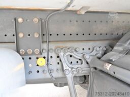 Mercedes-Benz Antos 1843 E6 Retarder TK T-800R LBW AHK 1 Bett