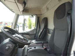 DAF LF 220 / Refrigerator 16 EPAL Multitemp