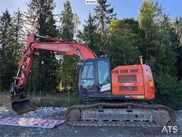 Hitachi ZX225 Excavator with Tilt and 2 Buckets