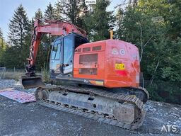 Hitachi ZX225 Excavator with Tilt and 2 Buckets