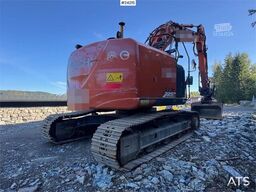 Hitachi ZX225 Excavator with Tilt and 2 Buckets
