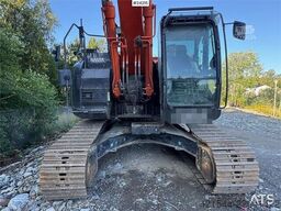 Hitachi ZX225 Excavator with Tilt and 2 Buckets