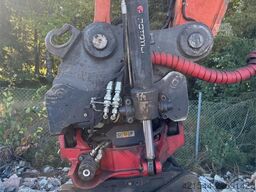 Hitachi ZX225 Excavator with Tilt and 2 Buckets