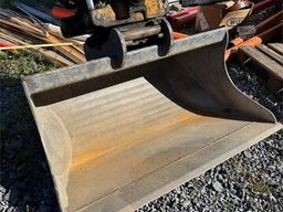 Hitachi ZX85US-5A Excavator with Tilt, Grading Bucket and