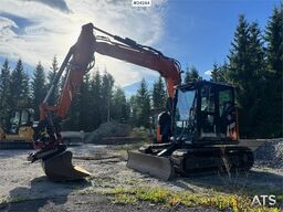 Hitachi ZX95US-7 Excavator w/ Rototilt w/ grab – 2 buckets